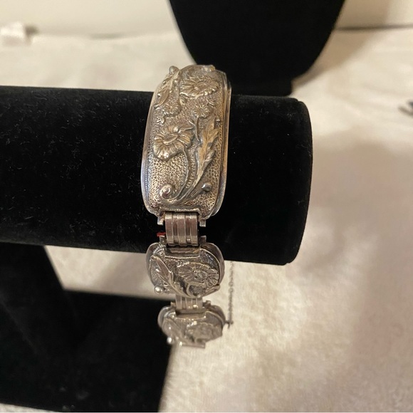 1940s silver tone bracelet - Picture 2 of 3